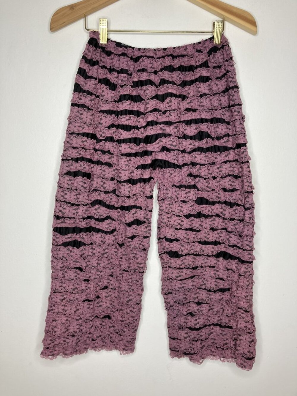 Vintage SAM'S Womens Small Pink Black Tiered Ruffled Lace Cropped Wide Leg Pants